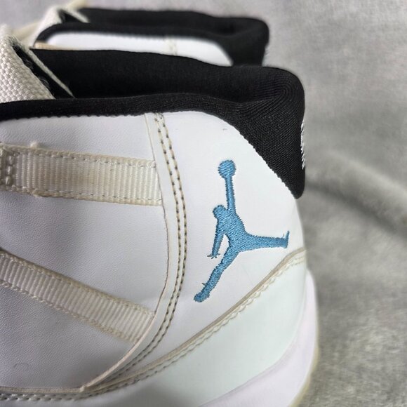 Mens Air Jordan 11 Retro Legend Sneakers White Blue 136046-117 Size 9.5 - Picture 6 of 10